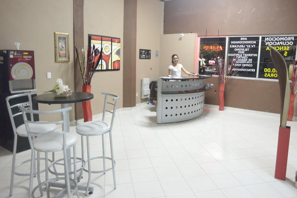 Hotel Plaza Providencia Ixtapa  ภายนอก รูปภาพ