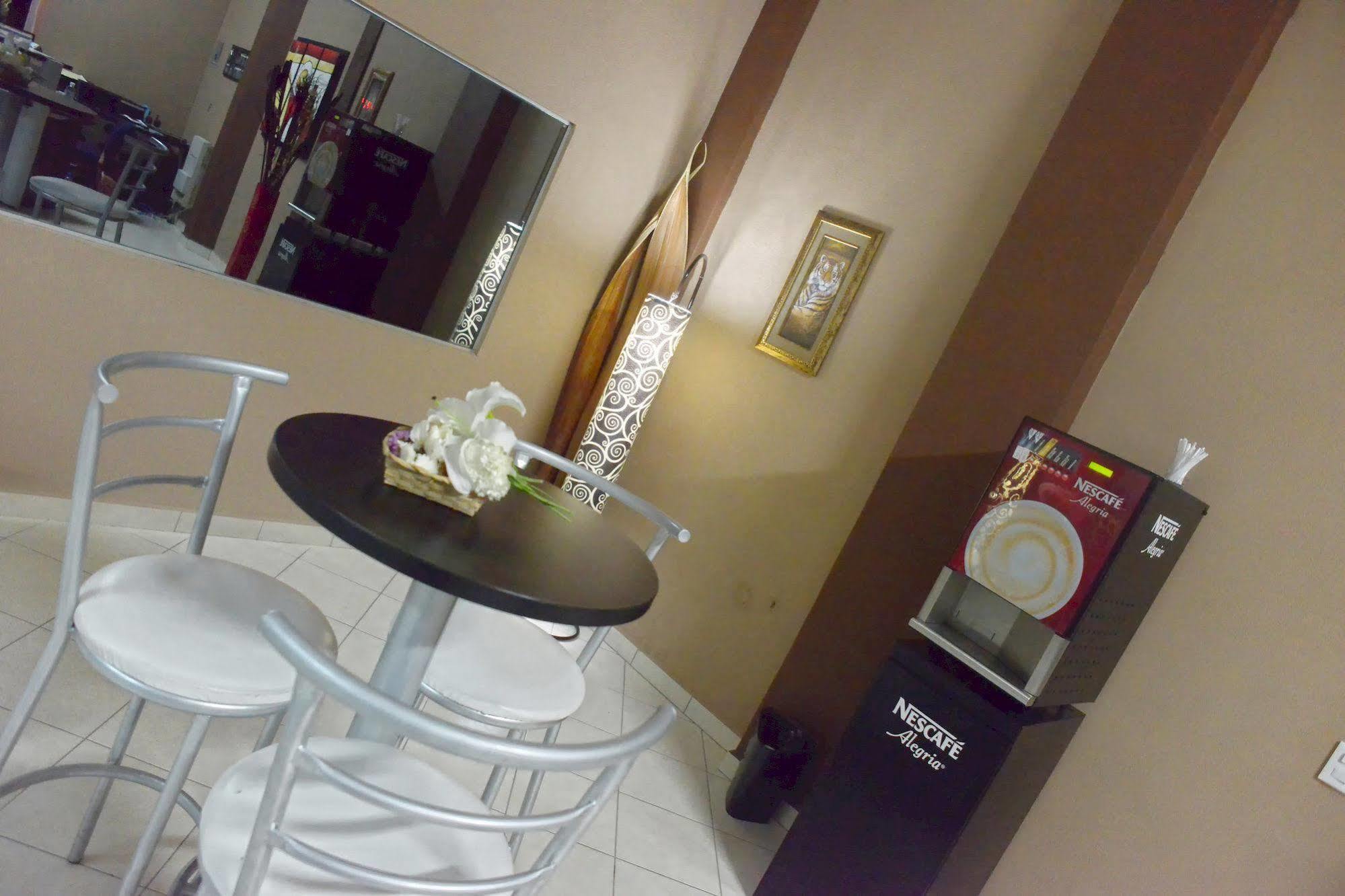 Hotel Plaza Providencia Ixtapa  ภายนอก รูปภาพ